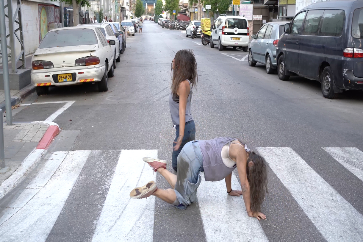 דרוכות - נעה שמחיוף שחף (1)